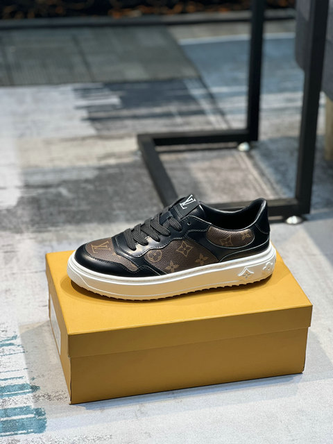 men LV shoes-156